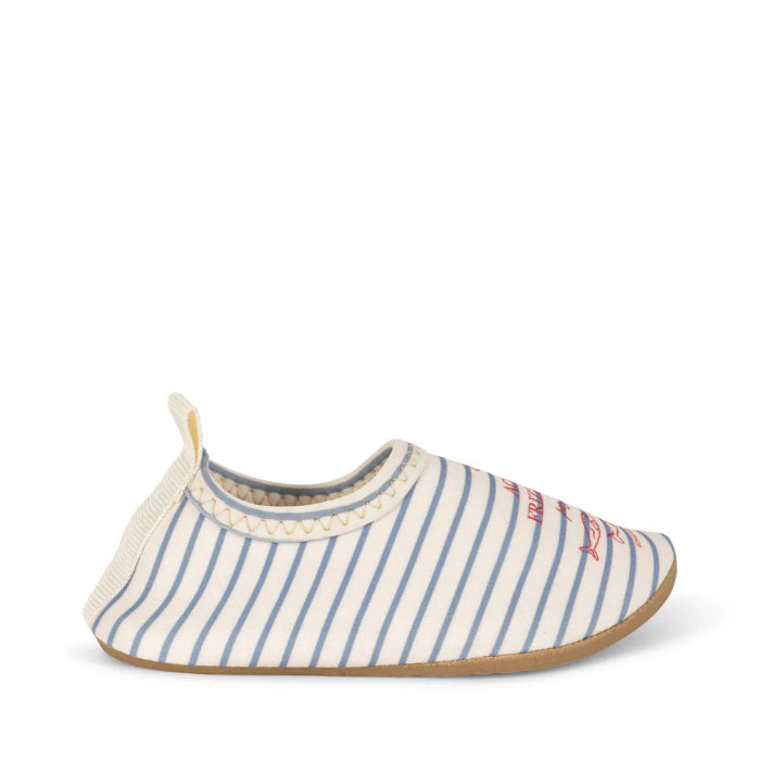 Konges Slojd Badeschuhe mit UV-Schutz, blau gestreift | Konges Slojd - toietmoi-laboutique