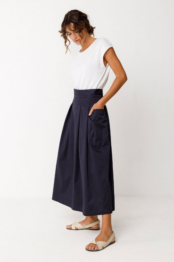 Langer Rock IRAMA, navy | SKFK - toietmoi-laboutique