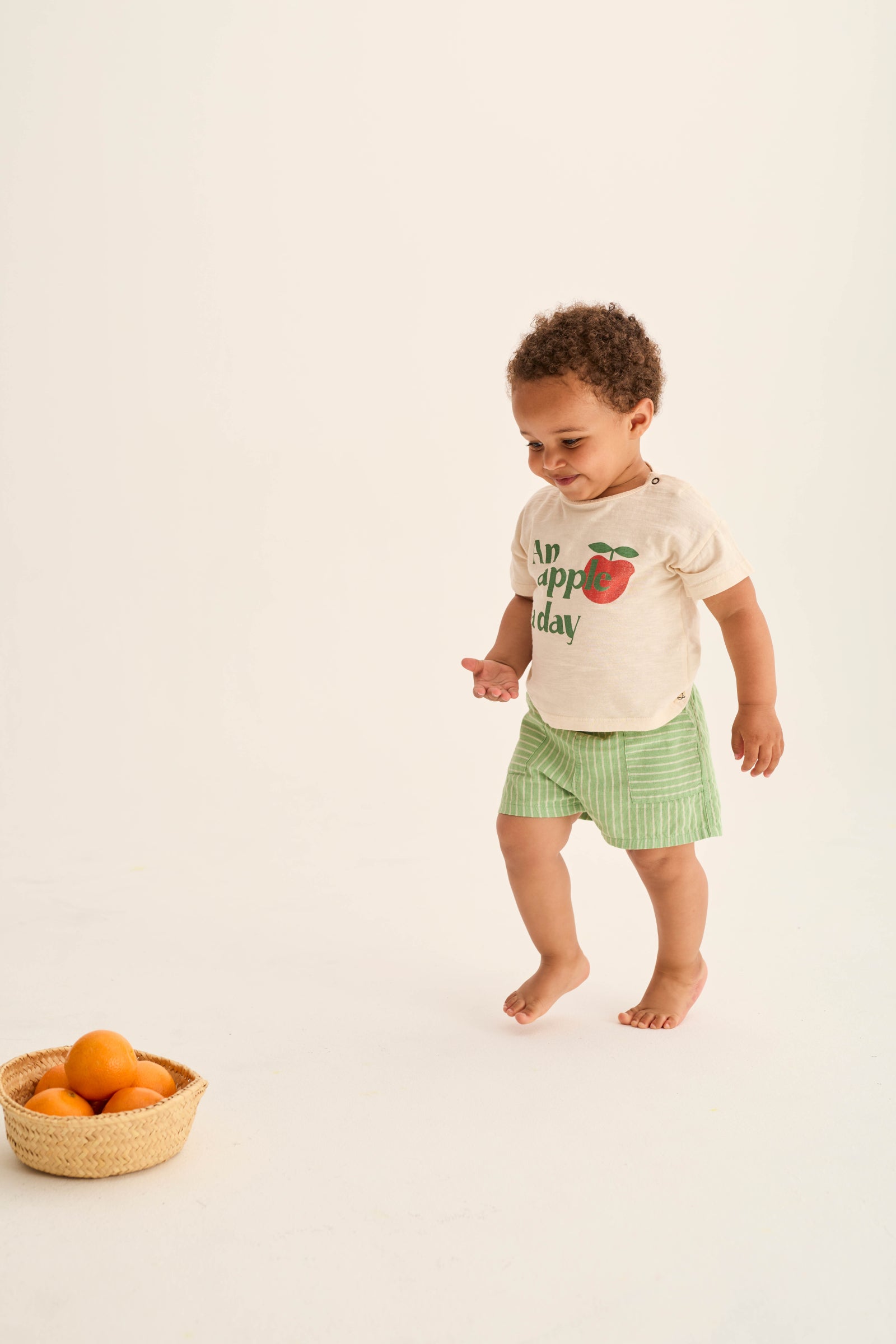 COZMO Baby T-Shirt, an apple a day | cozmo - toietmoi-laboutique