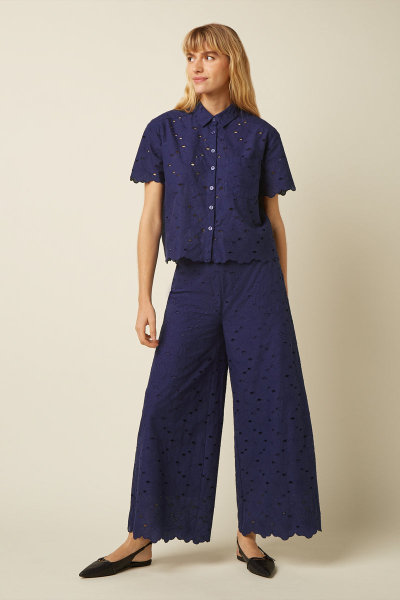 09536 Evelina Blouse Brava Broderie 489 Beacon Blue | King Louie - toietmoi-laboutique
