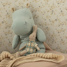 Maileg Safari Friens Hippo medium, blaugrau | maileg - toietmoi-laboutique