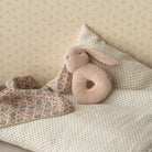 Maileg Kaninchen Rassel Set, powder | maileg - toietmoi-laboutique