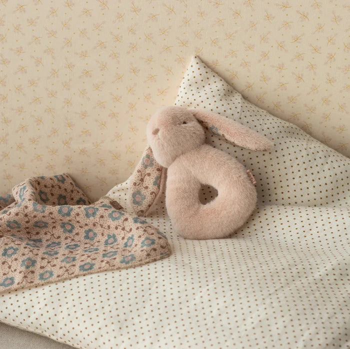 Maileg Kaninchen Rassel Set, powder | maileg - toietmoi-laboutique