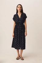 Langes Kleid RANALDI, navy/Blümchen | des petits hauts - toietmoi-laboutique