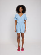 Kurzer Jumpsuit Tencel, hellblau | Mazine - toietmoi-laboutique