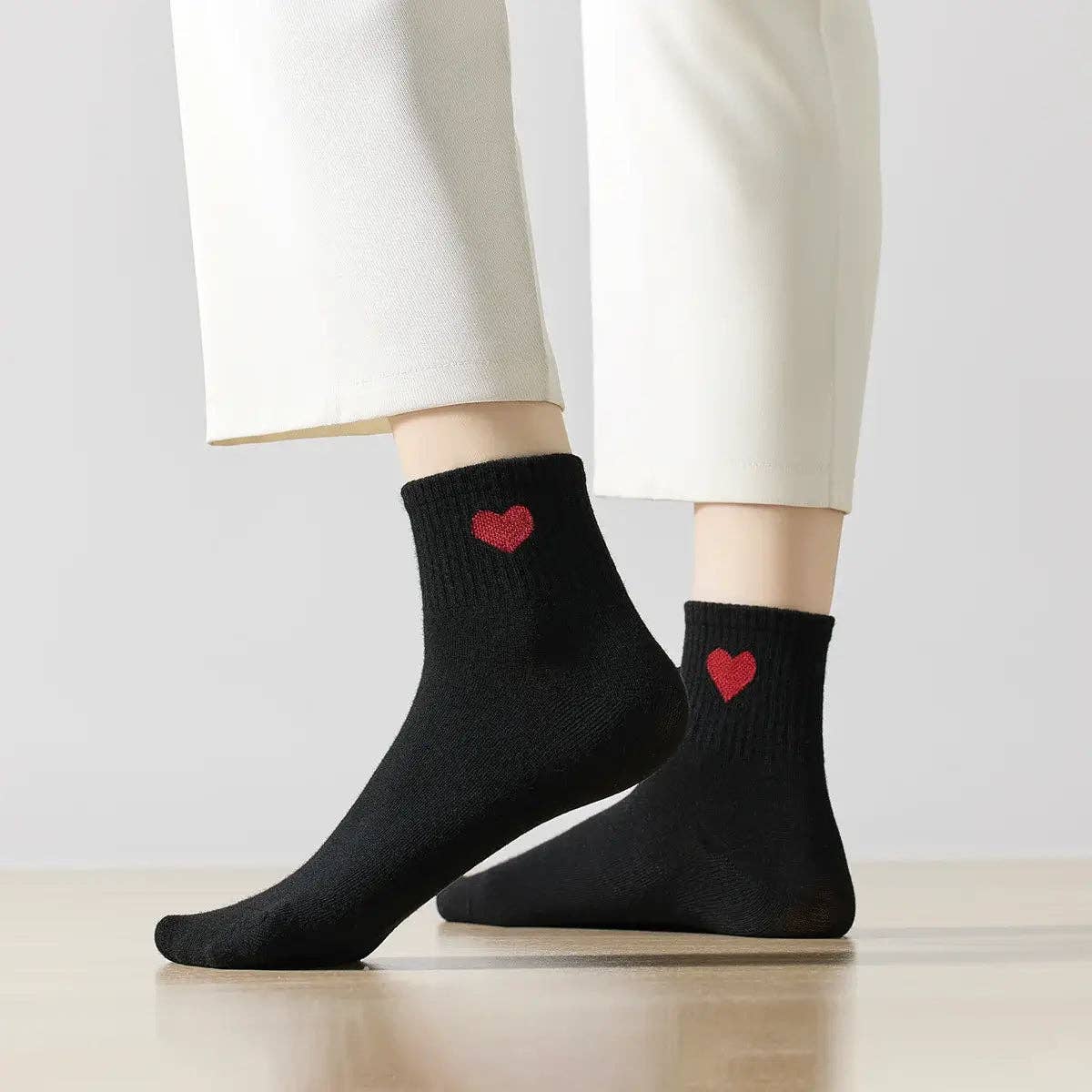 Socken mittelhoch, schwarz/rotes Herz TU | Tites Chaussettes - toietmoi-laboutique
