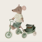 Maileg Dreiradmaus - grosse Bruder mit Rucksack, grün | maileg - toietmoi-laboutique