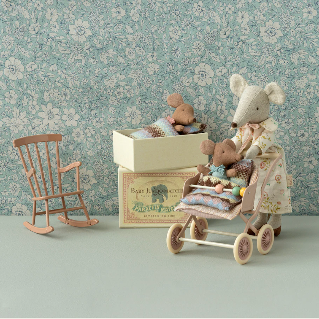 Maileg Schlaf/Wach Babymaus in Streichholzschachtel - rosa | maileg - toietmoi-laboutique