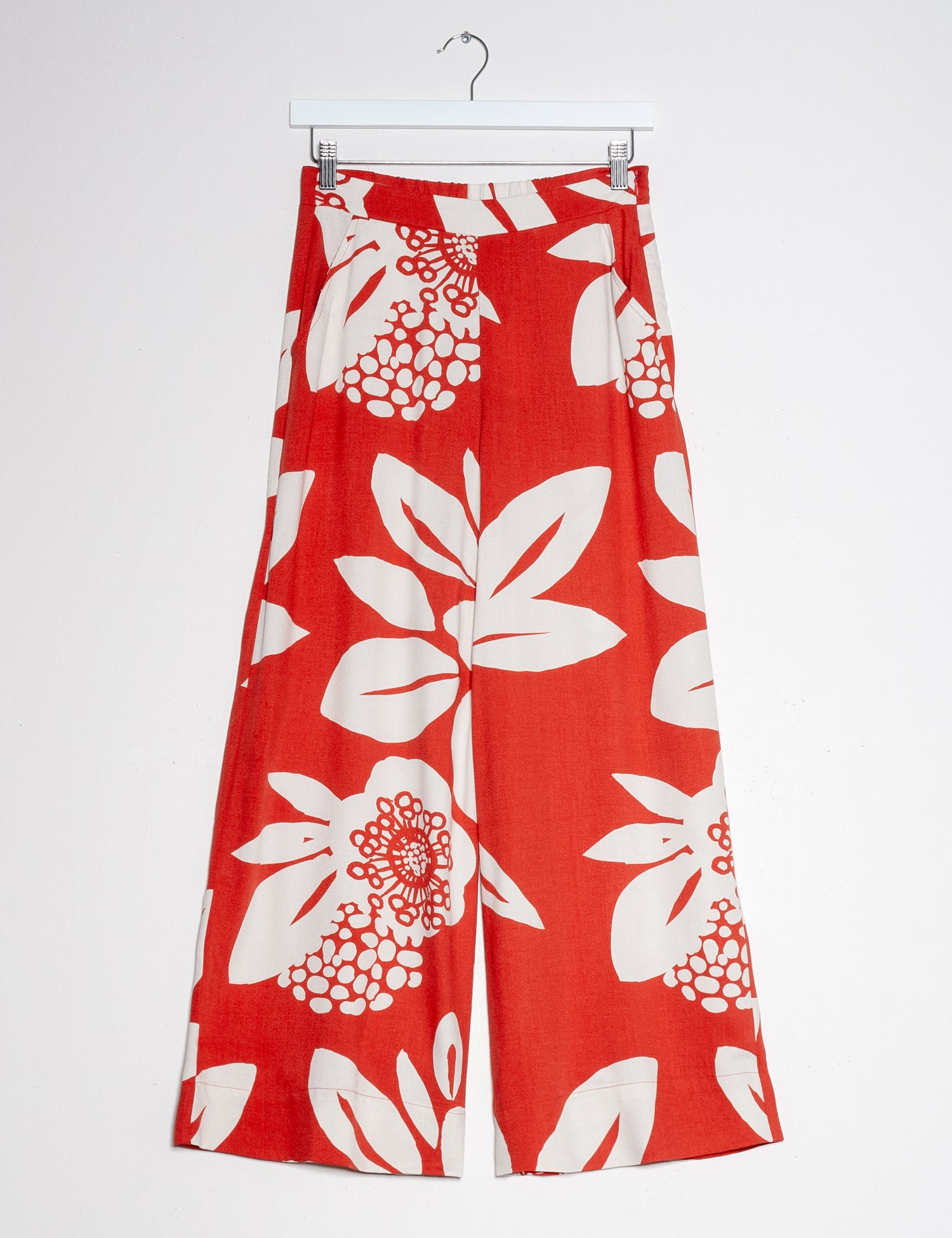 Hose BOHO BREEZE, rot/weiss geblümt | Mademoiselle YéYé - toietmoi-laboutique