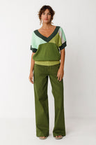 Shirt mit V-Ausschnitt GAXE, grün/türkis/grau | SKFK - toietmoi-laboutique