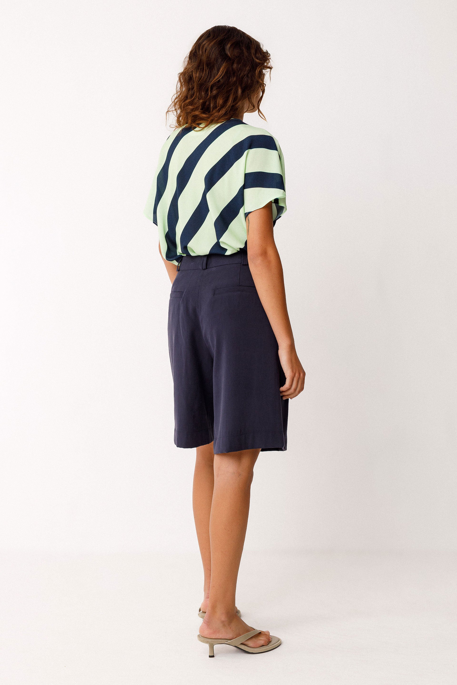 Bermudashorts LAIDA, navy | SKFK - toietmoi-laboutique