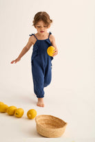 COZMO Musslin Träger Latzhose, navy | cozmo - toietmoi-laboutique